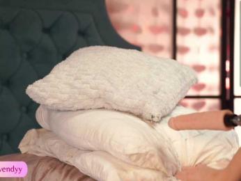 shiny-lily bongacams stream image