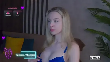 Holl1Would stripchat stream image