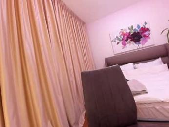 ehotlovea chaturbate stream image