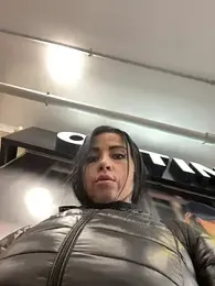 CrazzyChicks stripchat stream image