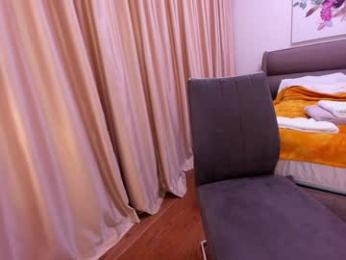 ehotlovea chaturbate stream image