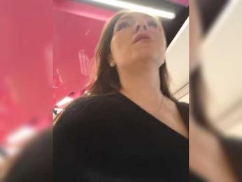 DIVORA bongacams stream image