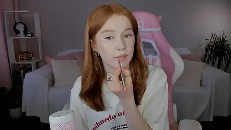 Leahsthetics stripchat stream image