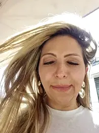 _Abril-Office1 stripchat stream image