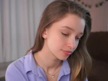 little_poetry chaturbate stream image