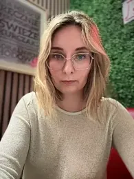 The_Snowwhitee stripchat stream image