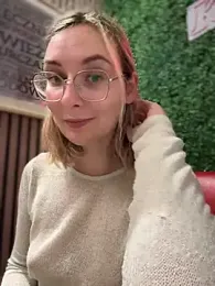 The_Snowwhitee stripchat stream image