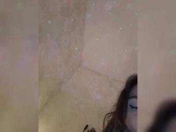 LittleDelora bongacams stream image