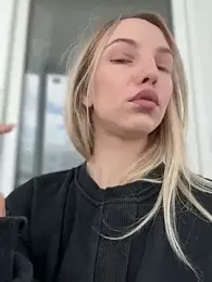 Adelina0001 stripchat stream image