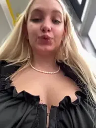 Milkyy_wway stripchat stream image