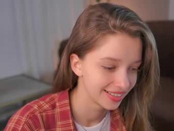 little_poetry chaturbate stream image