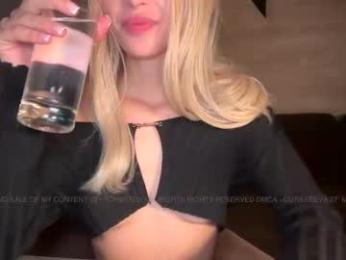 cutieeeeva chaturbate stream image