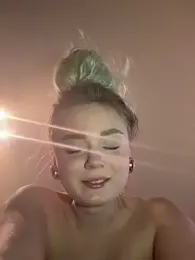 CherryEmmy stripchat stream image