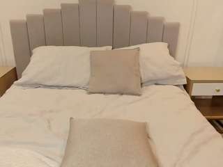 mili-moon camsoda stream image