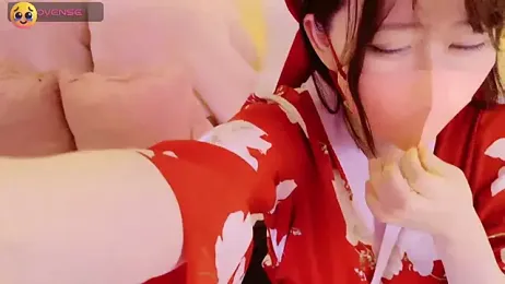 maii- stripchat stream image