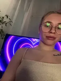 Horny_n_wet stripchat stream image