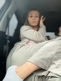 LetsFunKARINA stripchat stream image