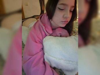 LittleDelora bongacams stream image