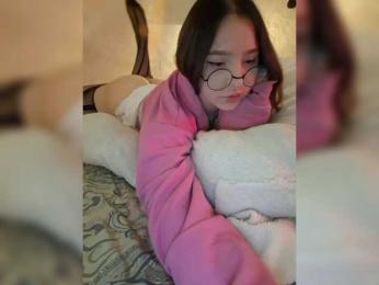 LittleDelora bongacams stream image