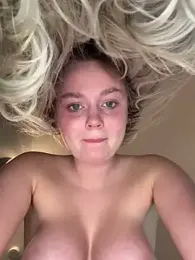 CherryEmmy stripchat stream image