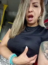 _Abril-Office1 stripchat stream image