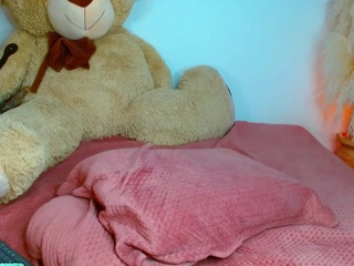 xyomarabrown camsoda stream image