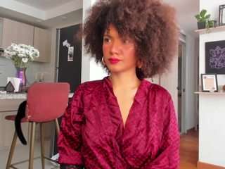 karlyee camsoda stream image