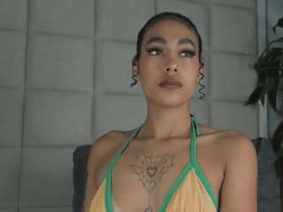 zhuyhong camsoda stream image