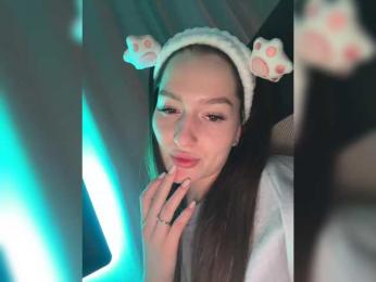 whiteTEA bongacams stream image