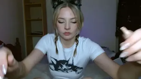 April_LoveUK stripchat stream image