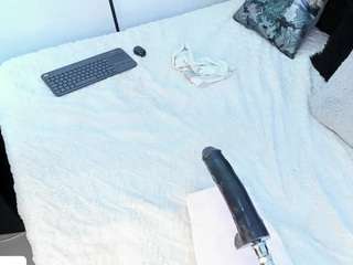 angie-roses camsoda stream image