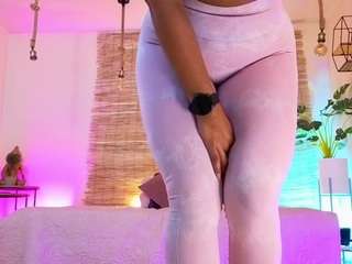 lady-brownn camsoda stream image