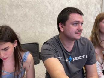 Sweety-couple bongacams stream image