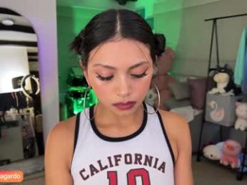 sweet_littleee chaturbate stream image