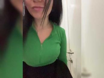 LiLCaTt bongacams stream image