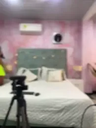 riri_brunnete stripchat stream image