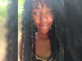 MoanaFrenchy bongacams stream image