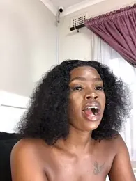 LuciousLips96 stripchat stream image