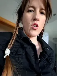 SexyLayla1 stripchat stream image