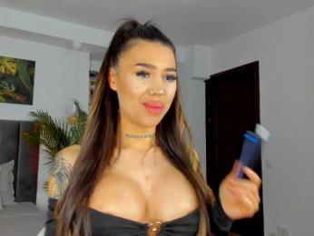 Fancy-t33n bongacams stream image