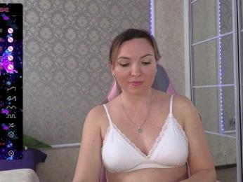 DIVORA bongacams stream image