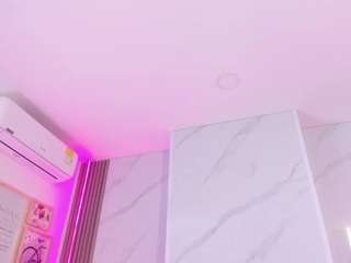 chlooee camsoda stream image