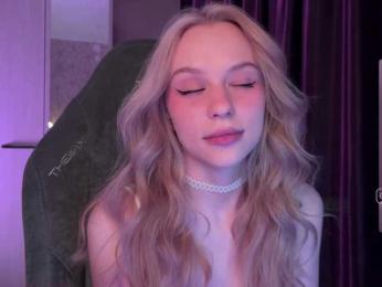 fymryn bongacams stream image