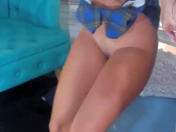 cuteanddesesperate chaturbate stream image