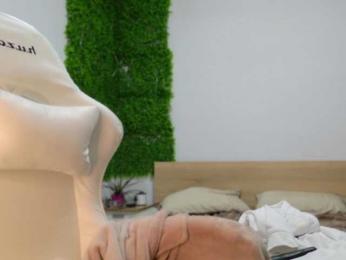 EmilyxJames bongacams stream image