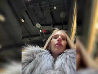 ALVUWKA bongacams stream image