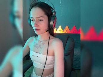 whiteTEA bongacams stream image