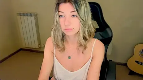 Lenamuti25 stripchat stream image