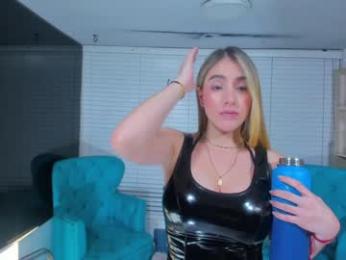 cuteanddesesperate chaturbate stream image