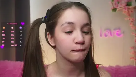 AmiLewis stripchat stream image